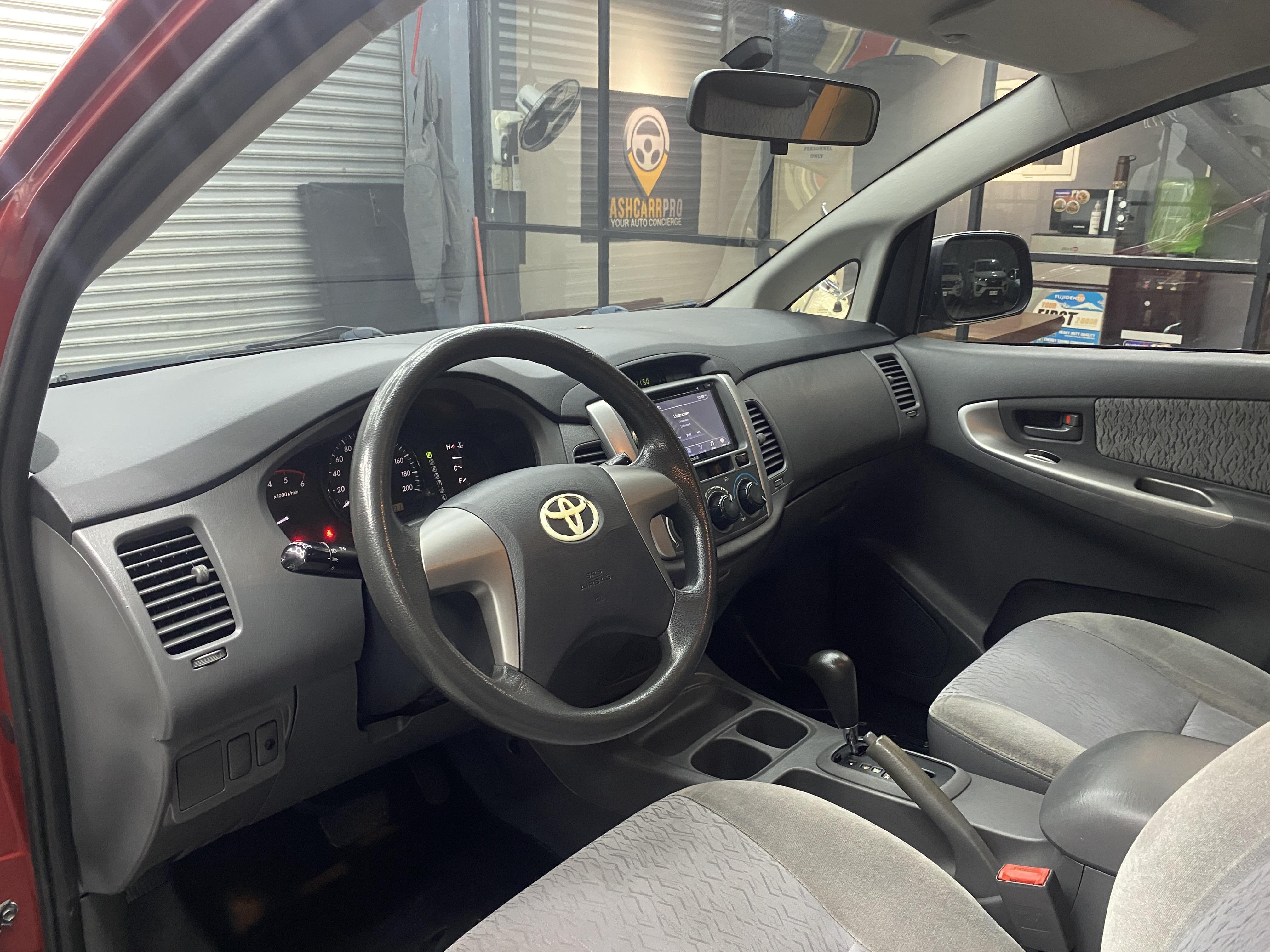 2012 Toyota Innova 2.5 E | Start N' Go